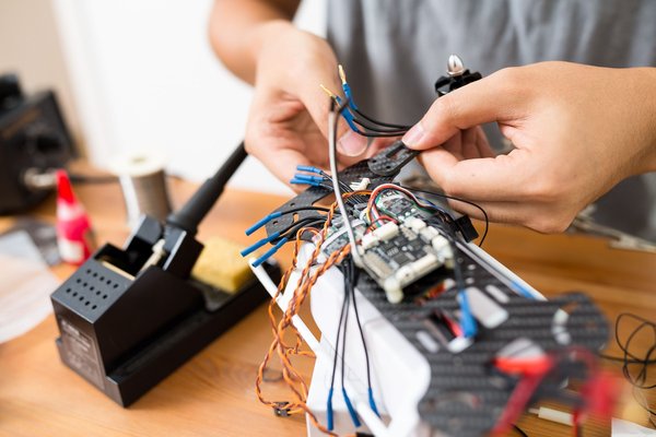 Comment utiliser des drones pour filmer des documentaires nature en haute définition?